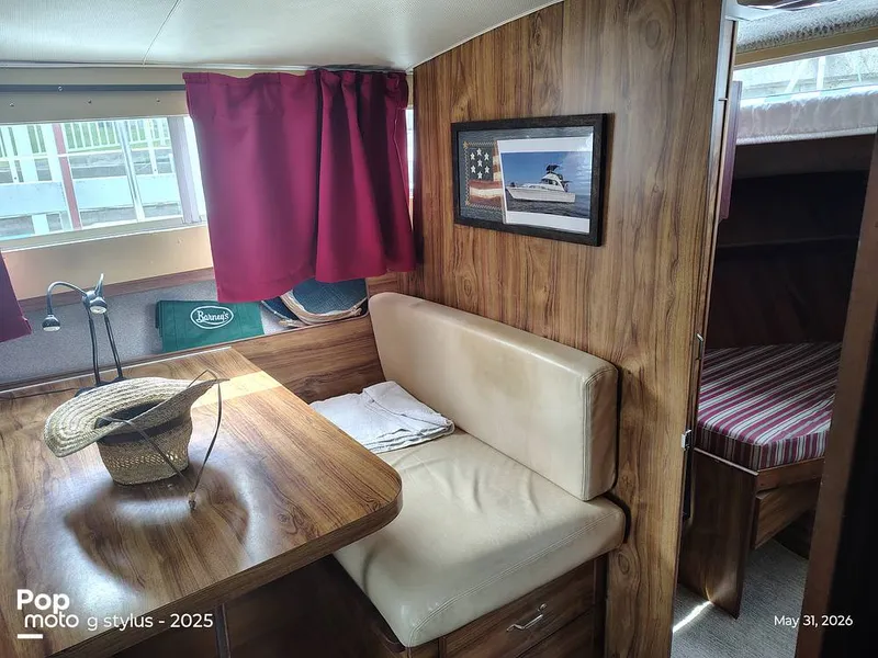 Slide: The Image of Chris-Craft Catalina 33 1979 - 16457396