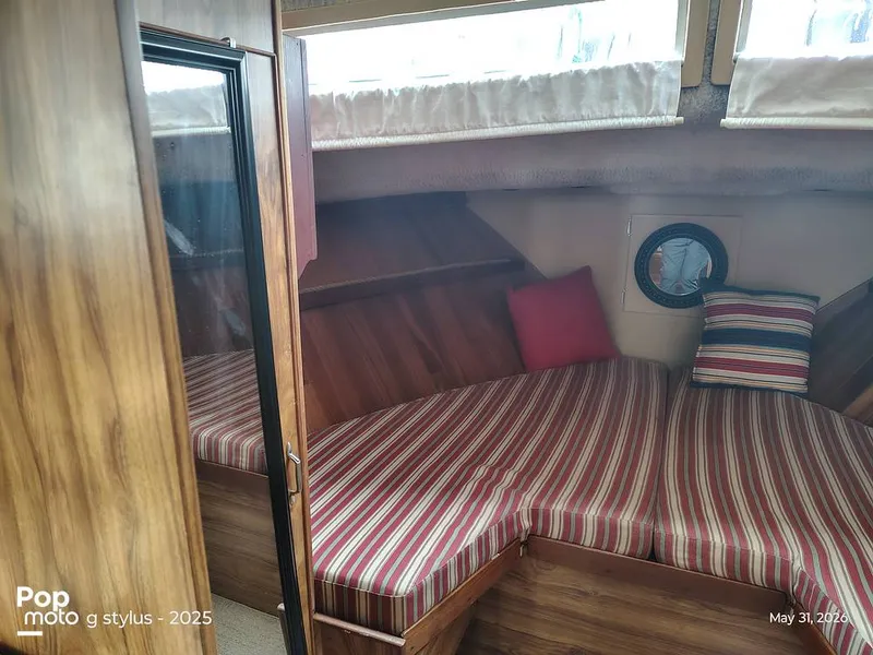 Slide: The Image of Chris-Craft Catalina 33 1979 - 16457422