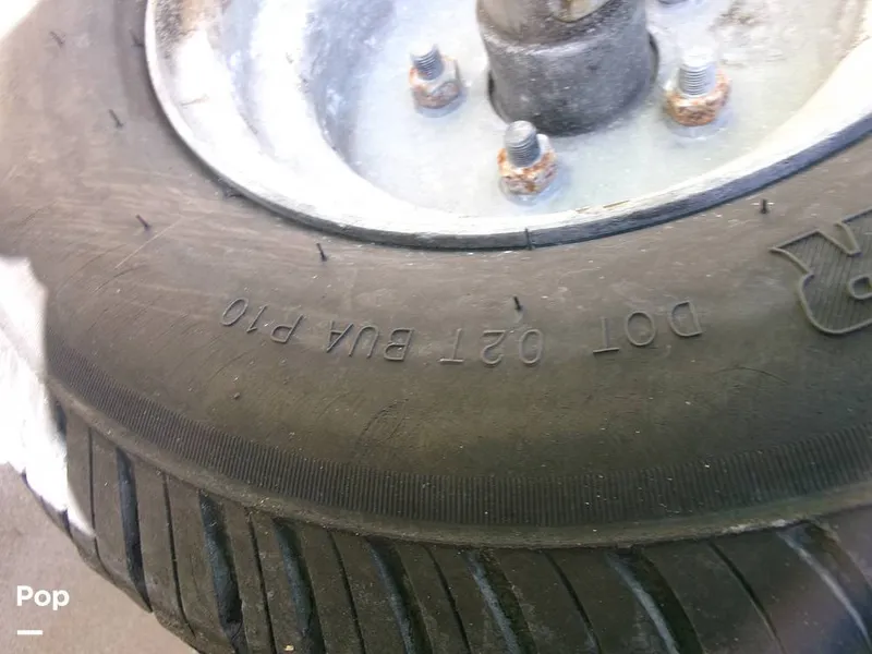 Slide: The Image of Tire Date Code - 16500264