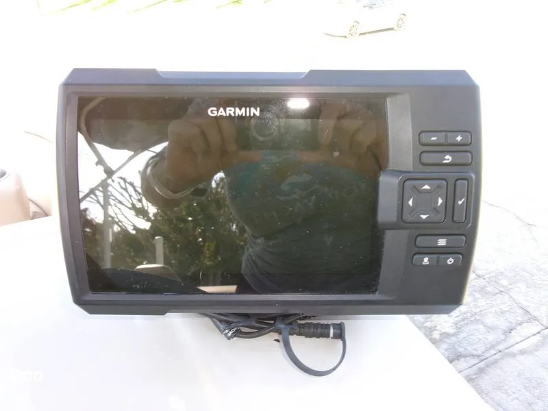 Slide: The Image of Garmin Side Sona - 16500282