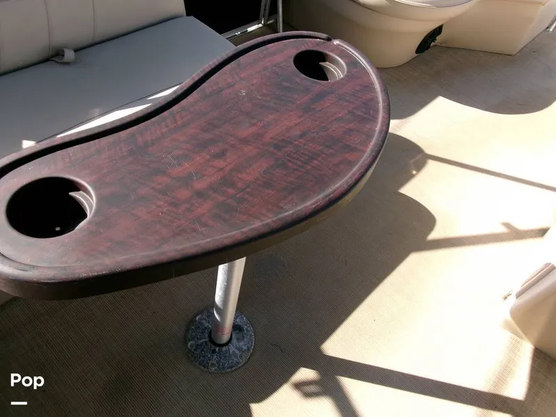 Slide: The Image of Cockpit Table - 16500236