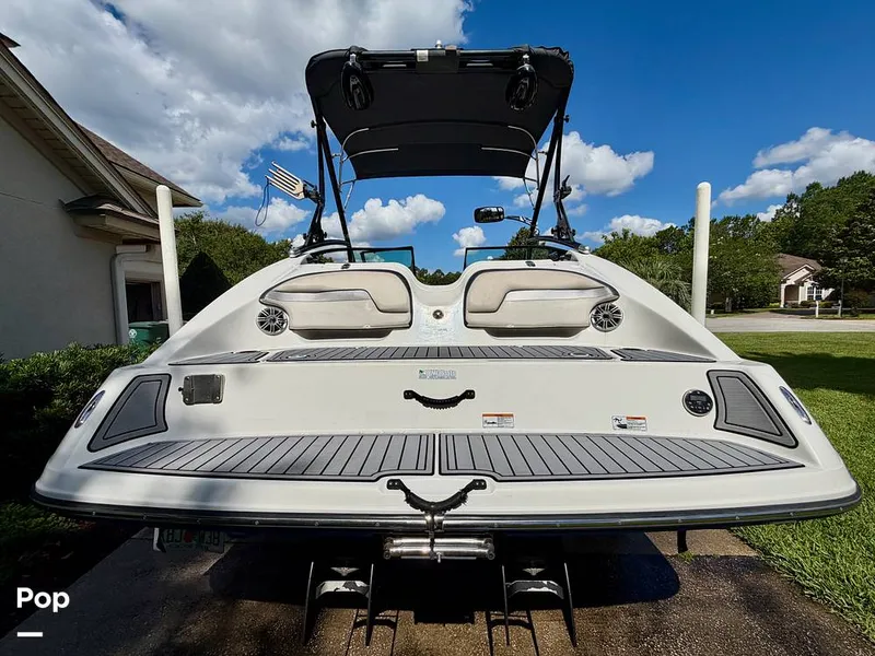 Slide: The Image of Peace of mind: Ask for a complimentary BoatHistoryReport report ($39.99 value) - I1