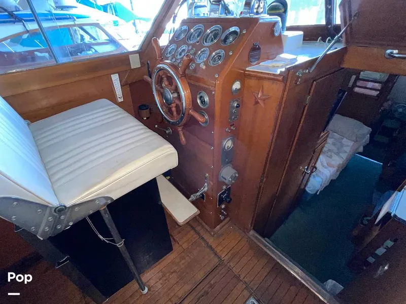 Slide: The Image of Chris-Craft Constellation 38 1957 - 16505886