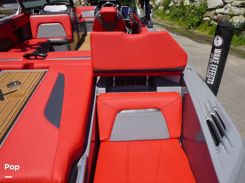Slide: The Image of Mastercraft XStar S 2022 - 16494143