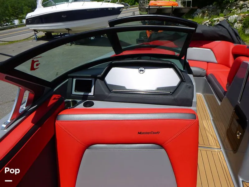 Slide: The Image of Mastercraft XStar S 2022 - 16494118