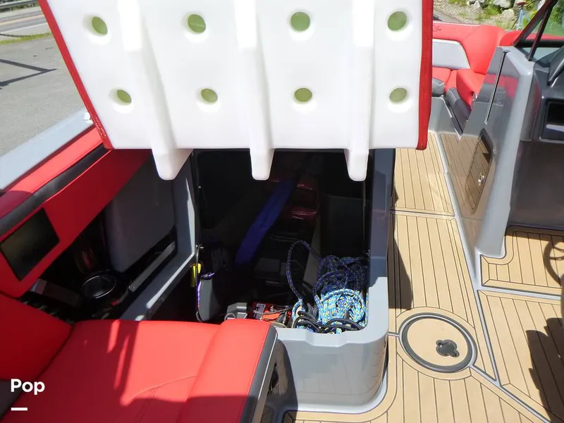 Slide: The Image of Mastercraft XStar S 2022 - 16494132