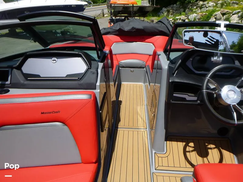 Slide: The Image of Mastercraft XStar S 2022 - 16494119