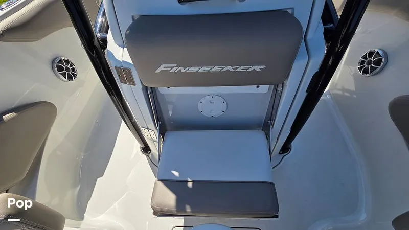 Slide: The Image of Crownline Boats Finseeker 200CC 2021 - 16507103