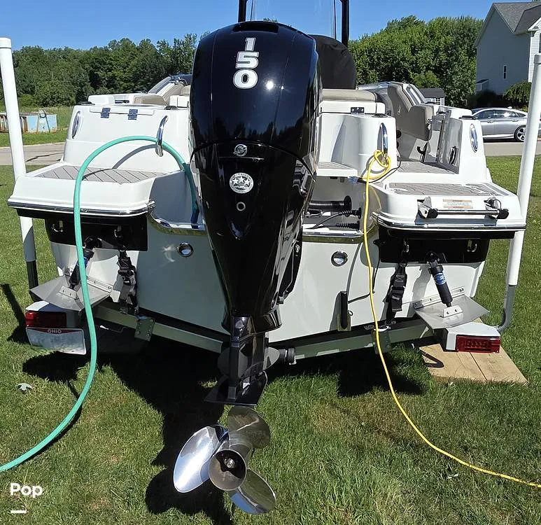 Slide: The Image of Crownline Boats Finseeker 200CC 2021 - 16506968