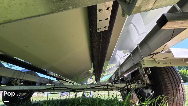 Slide: The Image of Crownline Boats Finseeker 200CC 2021 - 16506996