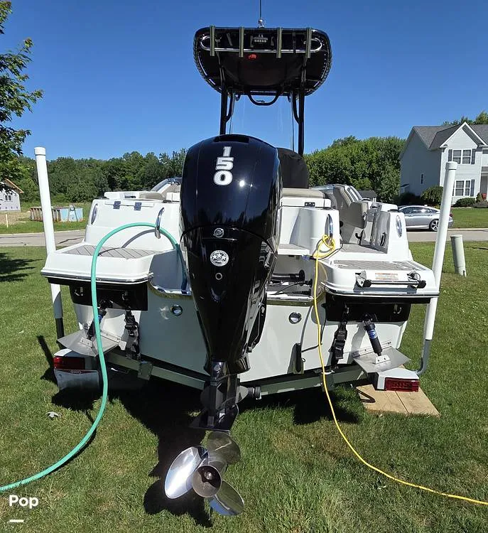 Slide: The Image of Crownline Boats Finseeker 200CC 2021 - 16506967