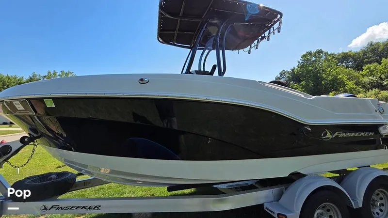 Slide: The Image of Crownline Boats Finseeker 200CC 2021 - 16506985