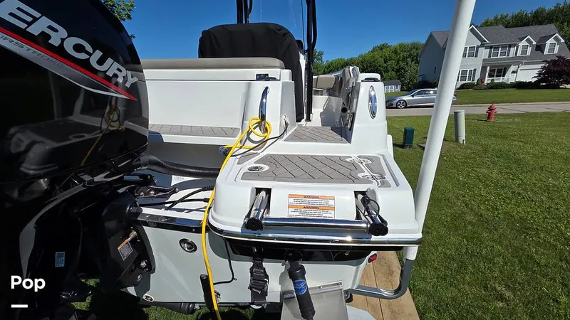 Slide: The Image of Crownline Boats Finseeker 200CC 2021 - 16507007