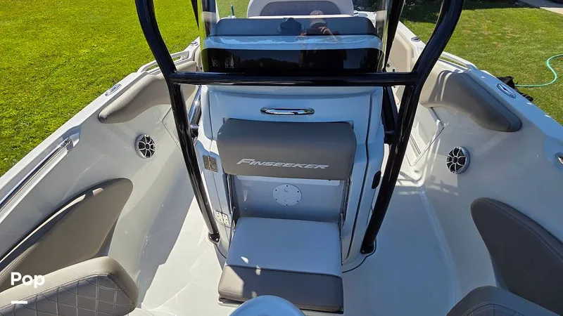 Slide: The Image of Crownline Boats Finseeker 200CC 2021 - 16507102