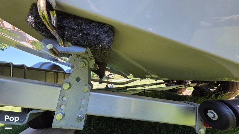 Slide: The Image of Crownline Boats Finseeker 200CC 2021 - 16506994