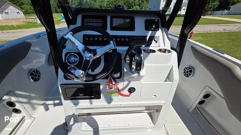 Slide: The Image of Crownline Boats Finseeker 200CC 2021 - 16507079