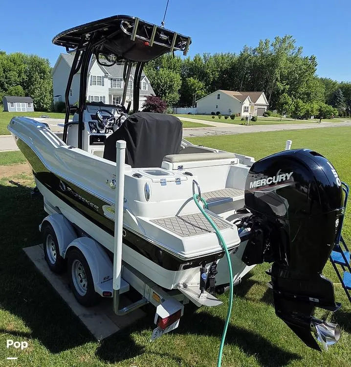 Slide: The Image of Crownline Boats Finseeker 200CC 2021 - 16506966