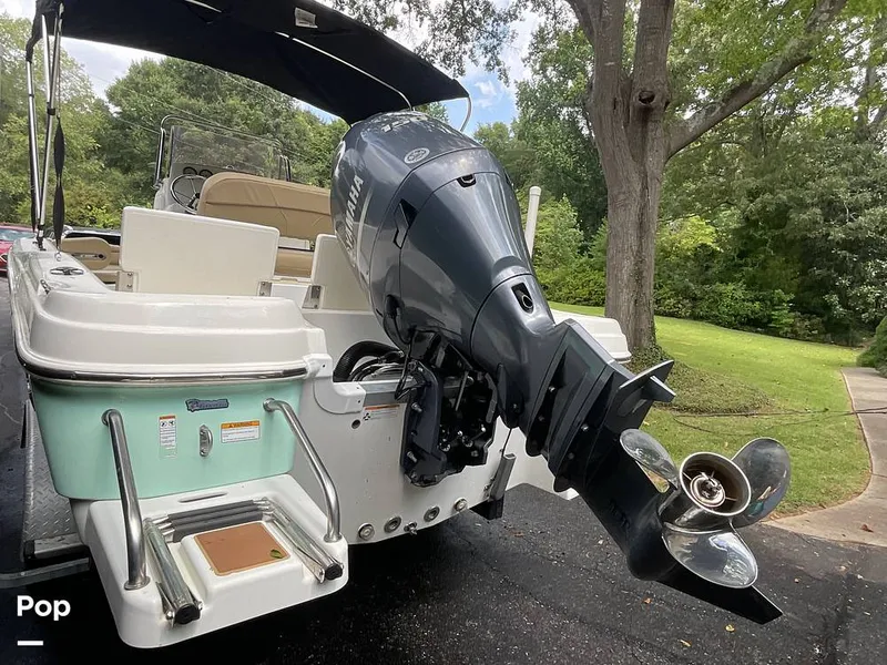 Slide: The Image of NauticStar 211 Hybrid 2019 - 16623113