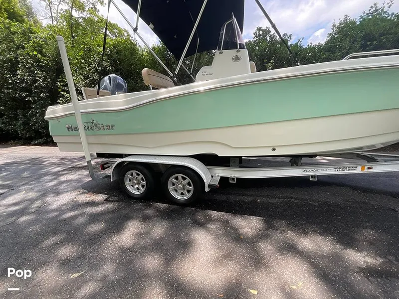 Slide: The Image of NauticStar 211 Hybrid 2019 - 16623103