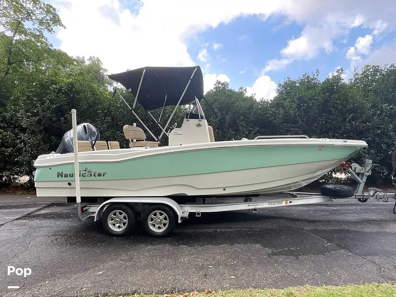 Slide: The Image of NauticStar 211 Hybrid 2019 - 16623120