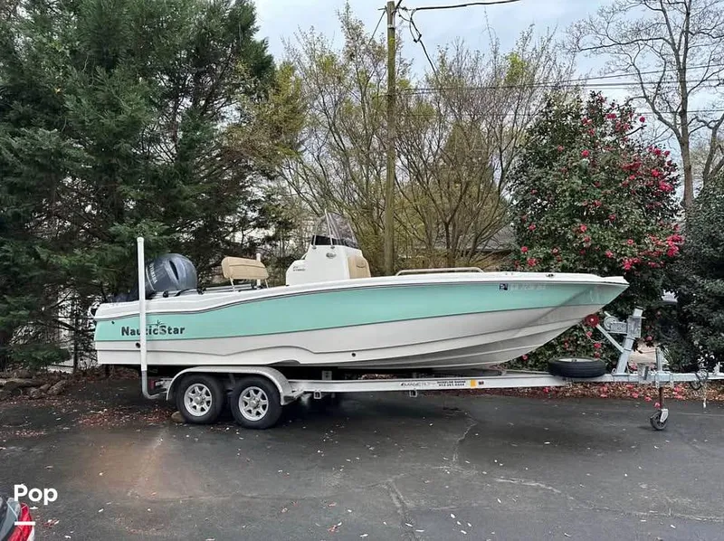 Slide: The Image of NauticStar 211 Hybrid 2019 - 16499553