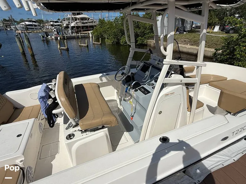 Slide: The Image of Bayliner Trophy T22 2024 - 16496897
