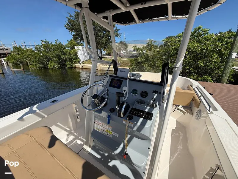 Slide: The Image of Bayliner Trophy T22 2024 - 16496912