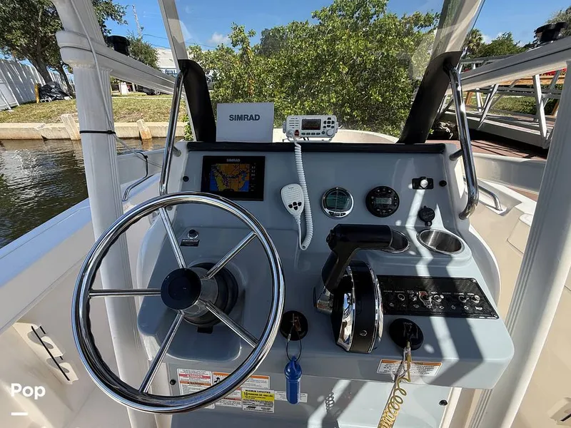 Slide: The Image of Bayliner Trophy T22 2024 - 16496913