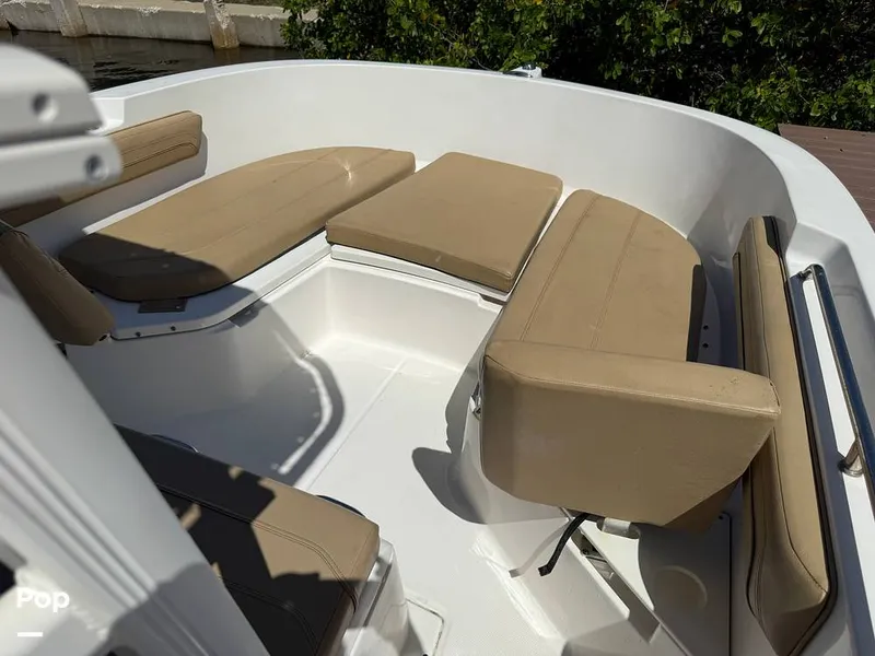 Slide: The Image of Bayliner Trophy T22 2024 - 16496925