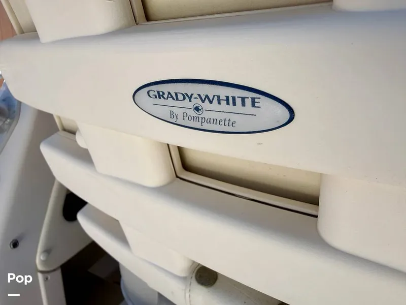 Slide: The Image of Grady-White Gulfstream 232 2004 - 16505971