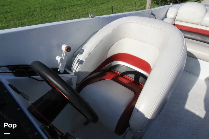 Slide: The Image of Captain's Chair - 16510302
