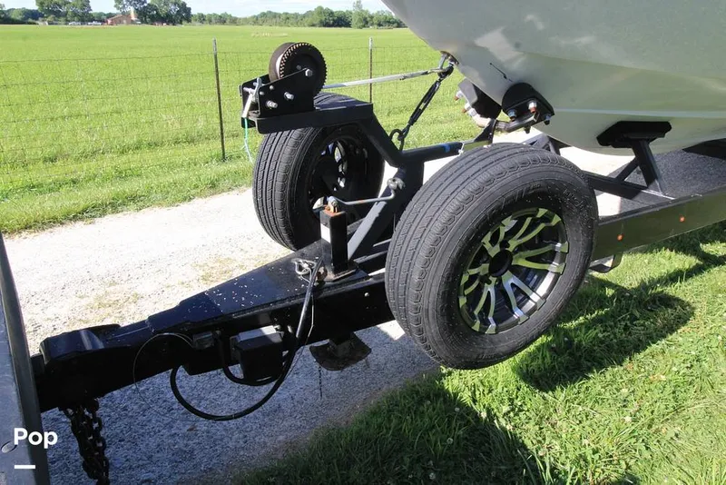 Slide: The Image of Spare Tire Kit - 16510407