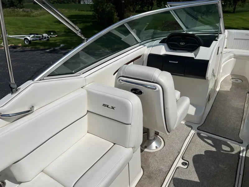 Slide: The Image of Sea Ray 270 SLX 2008 - 16