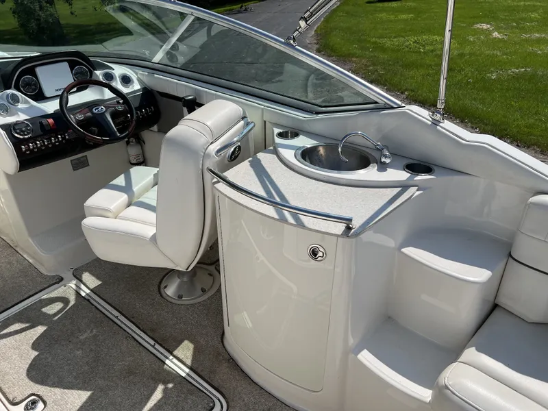 Slide: The Image of Sea Ray 270 SLX 2008 - 17
