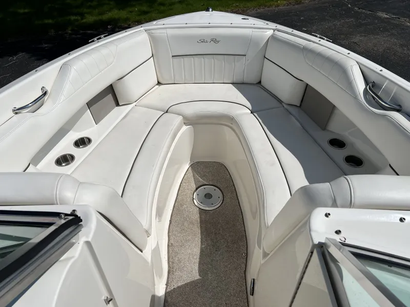 Slide: The Image of Sea Ray 270 SLX 2008 - 25