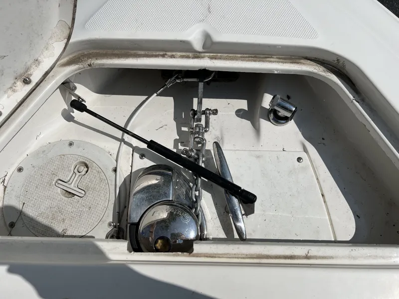 Slide: The Image of Sea Ray 270 SLX 2008 - 28