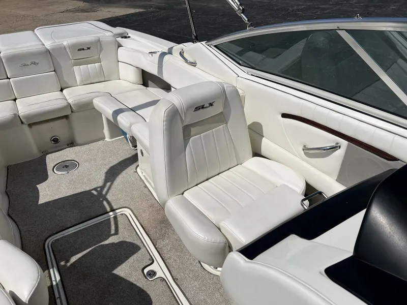 Slide: The Image of Sea Ray 270 SLX 2008 - 31