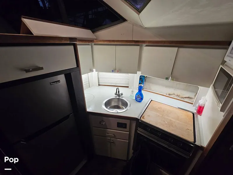 Slide: The Image of Carver Yachts 390 Aft Cabin 1994 - 16506189