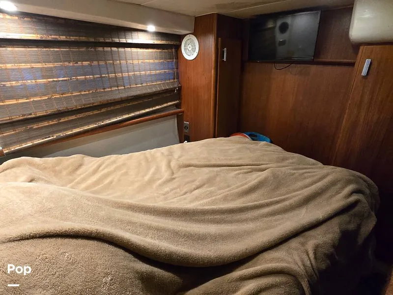 Slide: The Image of Carver Yachts 390 Aft Cabin 1994 - 16506172