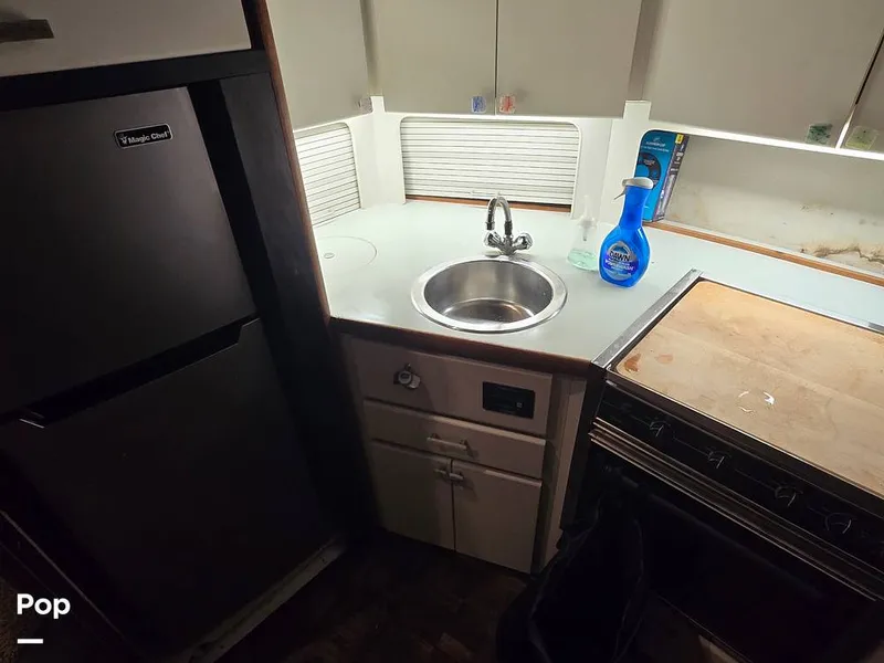 Slide: The Image of Carver Yachts 390 Aft Cabin 1994 - 16506188