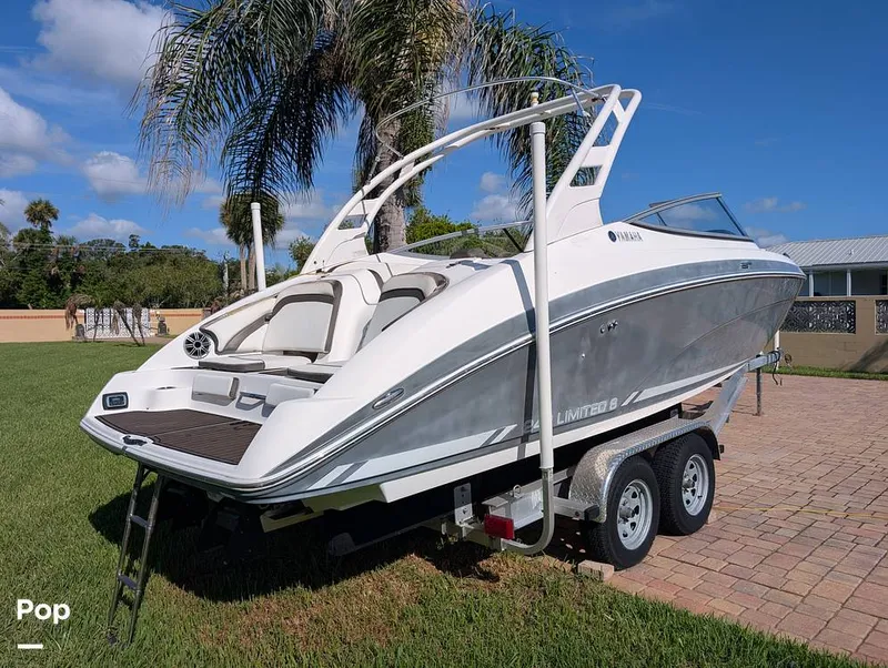 Slide: The Image of Yamaha 242 LIMITED S 2015 - 16548352