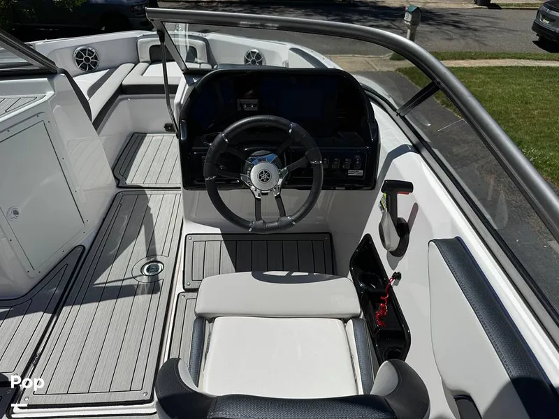 Slide: The Image of Yamaha 195S 2021 - 16480052