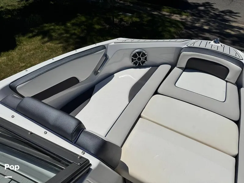 Slide: The Image of Yamaha 195S 2021 - 16480063