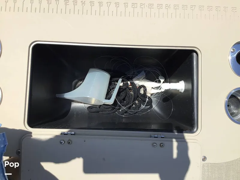 Slide: The Image of Avalon Venture 2585 RF 2023 - 16525337