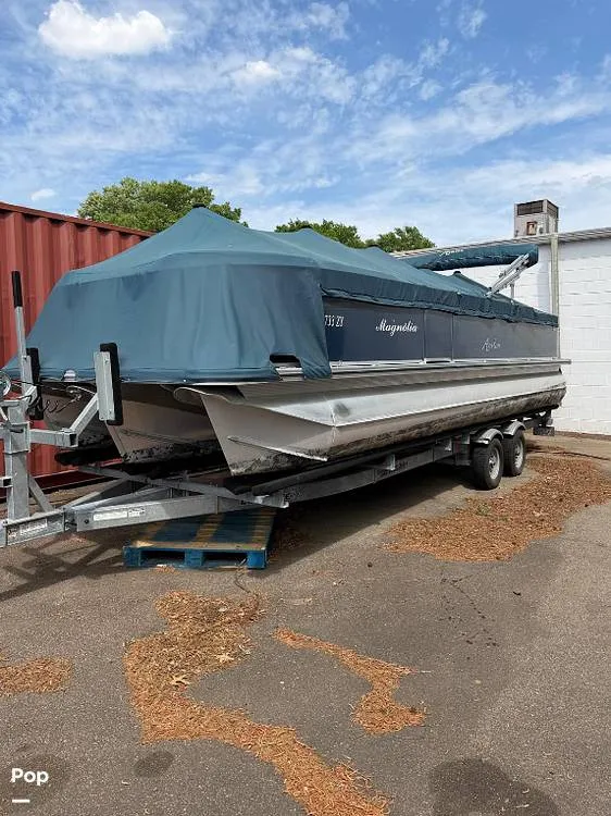 The Image of Avalon & Tahoe Venture RF 2585 2023 - 16483401