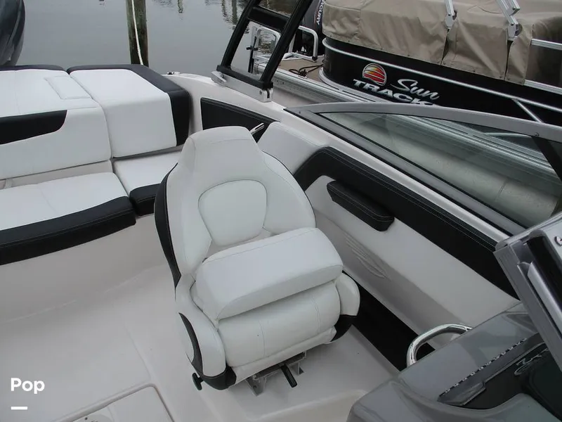 Slide: The Image of Chaparral 21 H20 SPORT DELUXE 2018 - 16480428