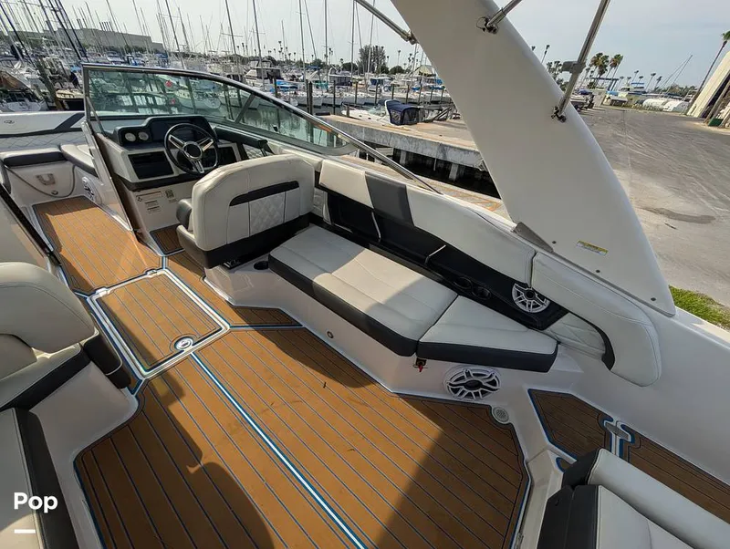 Slide: The Image of Regal 26 FasDeck 2018 - 16543517