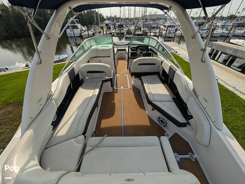 Slide: The Image of Regal 26 FasDeck 2018 - 16543118