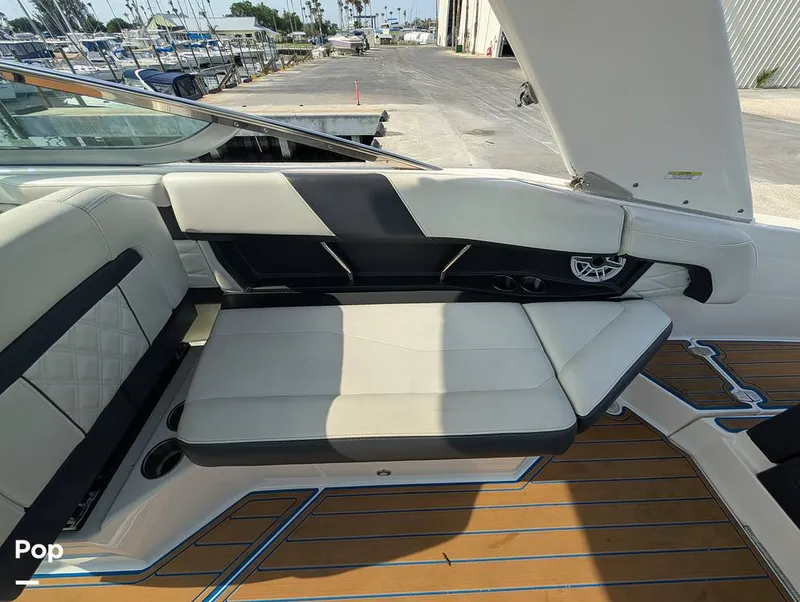 Slide: The Image of Regal 26 FasDeck 2018 - 16543594