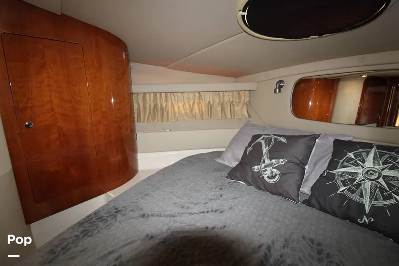 Slide: The Image of V Berth - 16537869